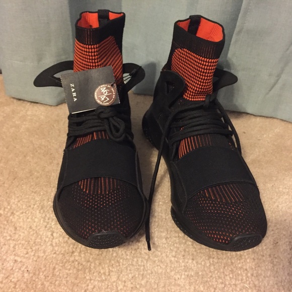 ZARA HIGH TOP SNEAKERS - Picture 2 of 5